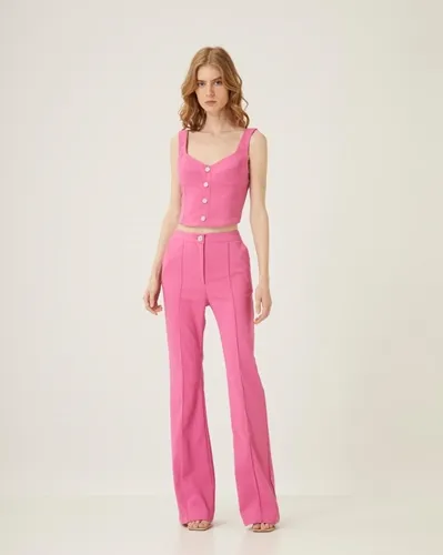 O Top Cropped Rosa de Alfaiataria