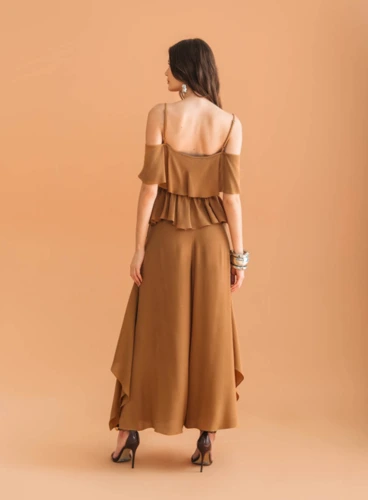 O Conjunto blusa e calça fluída