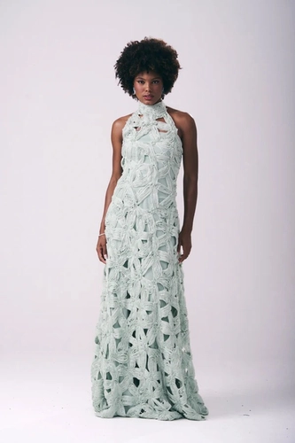Vestido Longo Verde Pastel Gola alta com Textura  é uma peça única.